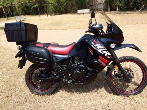 vendo moto klr full equipada