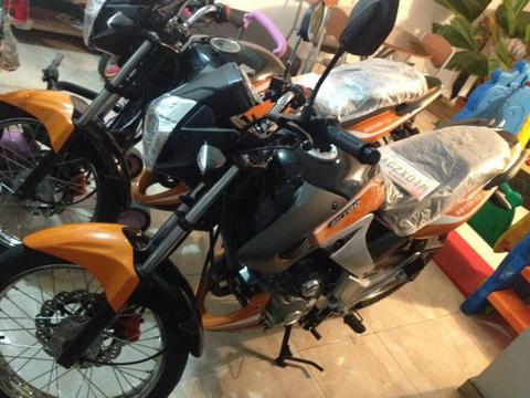 Vendo Moto Año 2015 0 Km