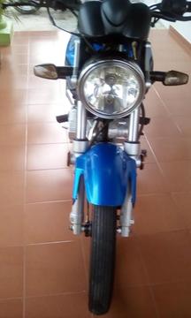 Se vende moto año 2013 Negociable Md Alcatraz
