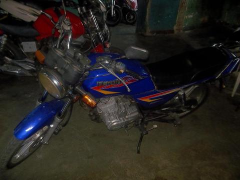 se vende moto hj1