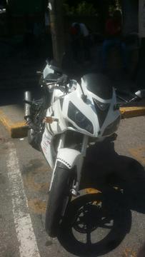 Se Vende O Cambia Bera R1 2013