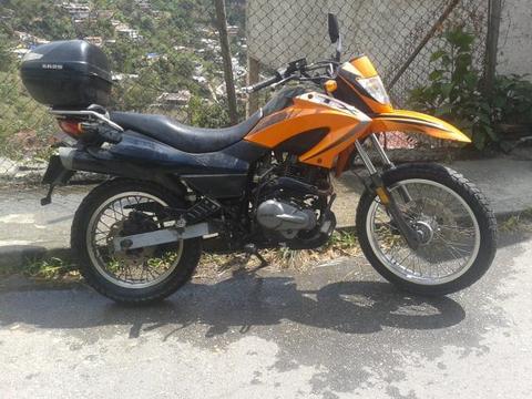 vendo moto tx 2011