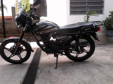 vendo mi moto sosialista 2012