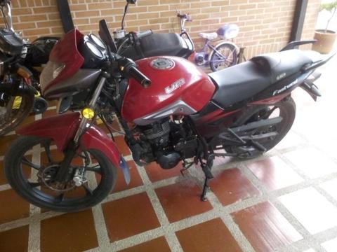 MOTO UM FASTWIND 2OO