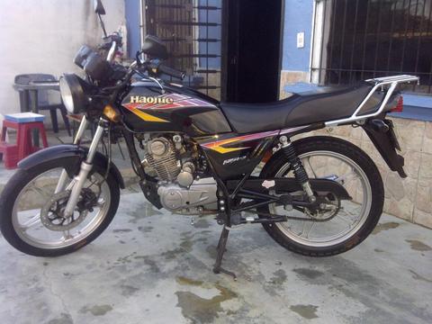 vendo hj 2012 al dia o cambio por otra moto mas vuelto a mi favor