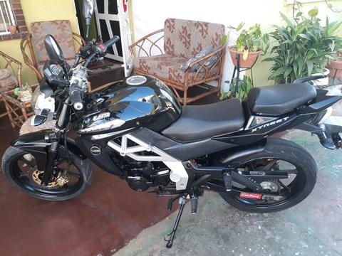 Bella Um Xtrecc