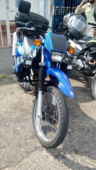 YAMAHA XT 600