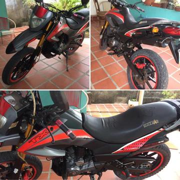 A la venta moto TX 2013 barra dorada