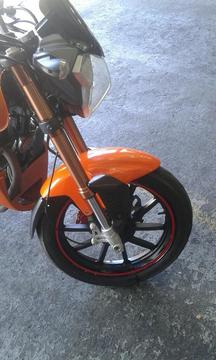 Vendo Moto Rkv 2013