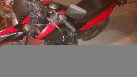 Se Vende Moto Um