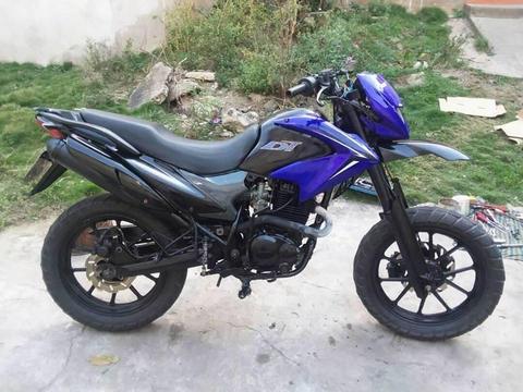 Se vende Moto Bera Dt