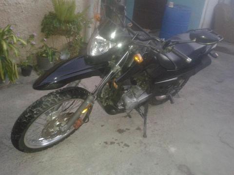Moto Tx 200