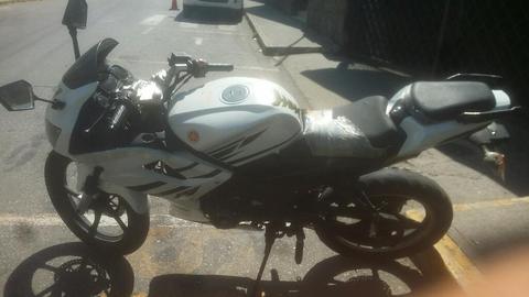 Moto Bera R1