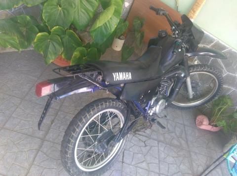 Se Vende Moto Yamaha Modelo Dt Año 83