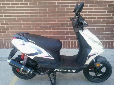 CORVETTE BERA AÑO 2014 CASI NUEVA