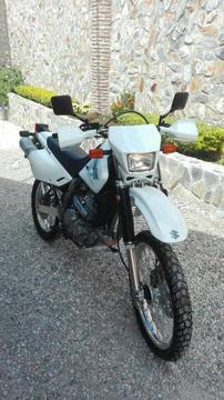 Vendo Mi Dr 650 Año 2014 con Solo 5000km