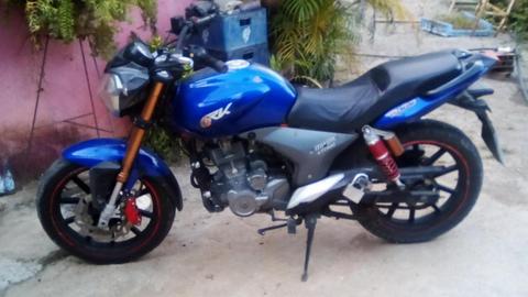 se vende moto RKV