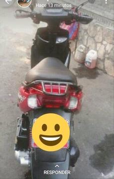 se vende moto por motivo de viaje 100 operativa