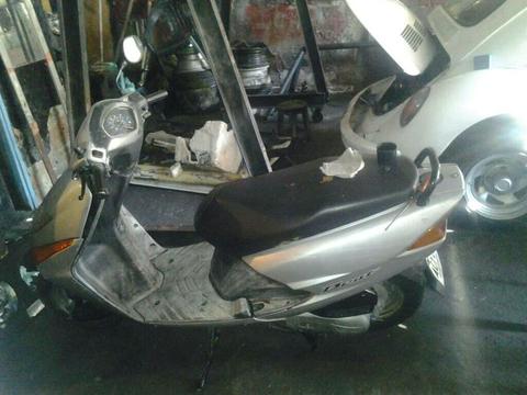 Vendo Moto Honda Automática