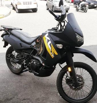 MOTO KLR COMO NUEVA