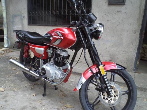 se vende moto bera br 200 año 2013 por motivo de viaje