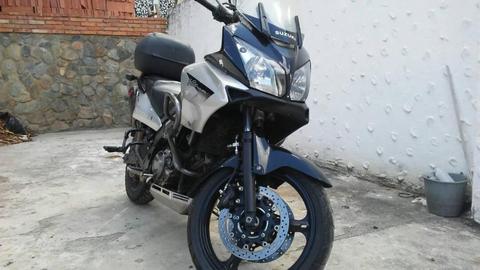 SUZUKI VSTROM. FILL EQUIPO