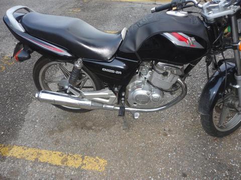 se vende moto suzuki año 2011