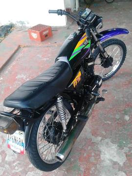 Moto Yamaha 115