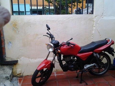 SE VENDE ESPED 200 2012