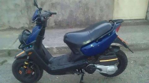 se vende moto automatica bera bws año 2013 04145583583