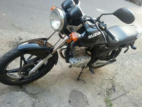 Vendo mi En suzuki 125