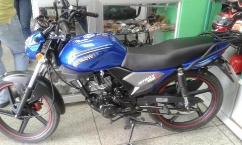 VENTA DE MOTO UM MODELO NITROX 150CC AÑO 2017 DE PAQUETE