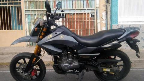 vendo moto tx barras doradas 2013 en condiciones