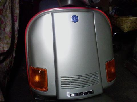 Vendo Vespa Supremo año 99. Buen estado