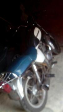 Vendo Moto