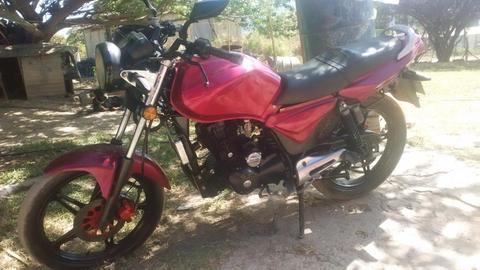 SE VENDE MOTO SPEED 200