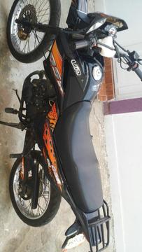 Moto Um 2014