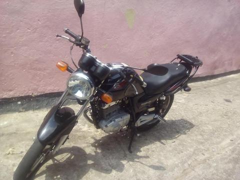 VENDO MOTO SUZUKI