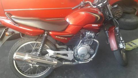 Moto Yamaha YBR