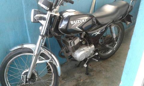 A la venta moto suzuki ax100 2 usada en buen estado LA VENDO MOTIVO VIAJE Negociable