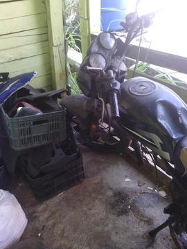 se vende um 150 por motivo de viaje.. unico dueño