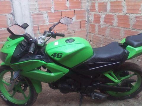 MOTO R1 BERA AÑO 2012