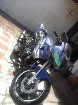 R1 Bera 2013 Vendo o Cambio