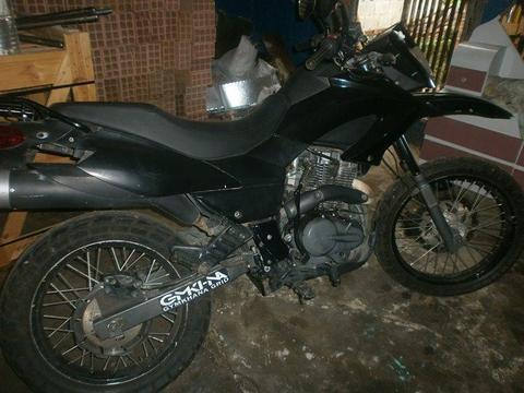 vendo moto tx 2011