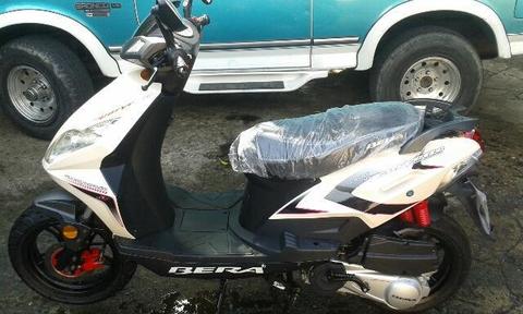 SE VENDE MOTO CORVETTE 2014 NUEVA