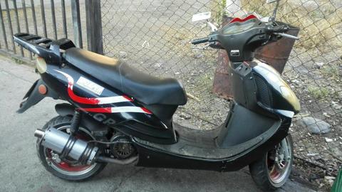 Vendo Moto Mustan 30mil