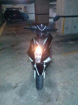 VENDO MOTO BERA RUNNER 2014 COMO NUEVA