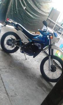 Dt yamaha 175 vendo o cambio