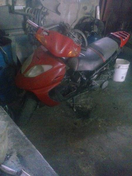 vendo moto automatica