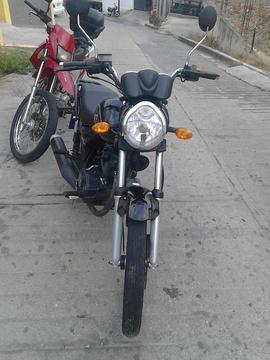 Vendo Moto Loncin 2013